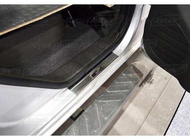 Instegsskydd till Nissan Navara 2010-2015 | gytek.se