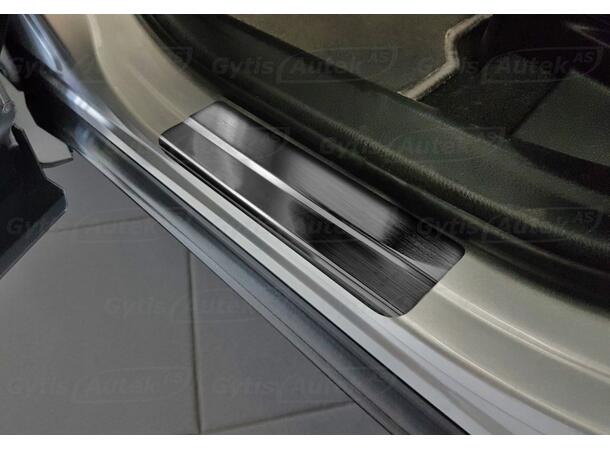 Instegsskydd till Toyota RAV4 2013-2018 | gytek.se
