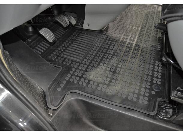 Bilmatta. 1. rad. Gummi Opel Vivaro 2001-2014 