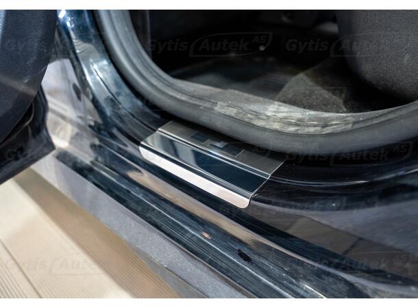 Instegsskydd till Ford Fiat esta 2013-2017 | gytek.se