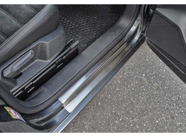 Instegsskydd till VW Caddy 2004-2015 | gytek.se