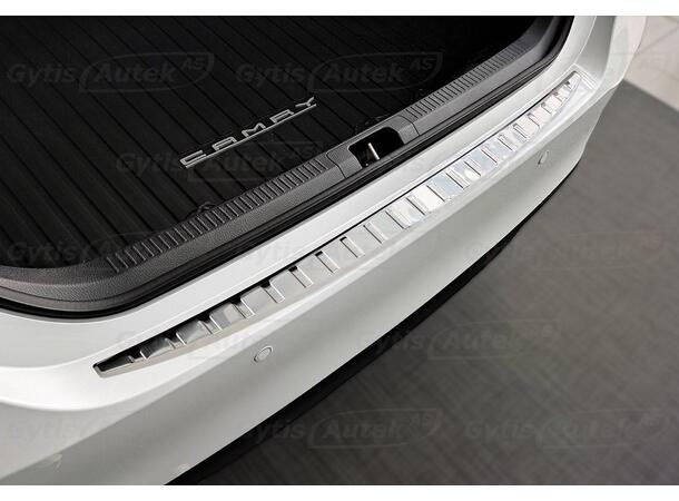Bakfangerbeskytter til Toyota Camry 2019-> | gytisautek.no